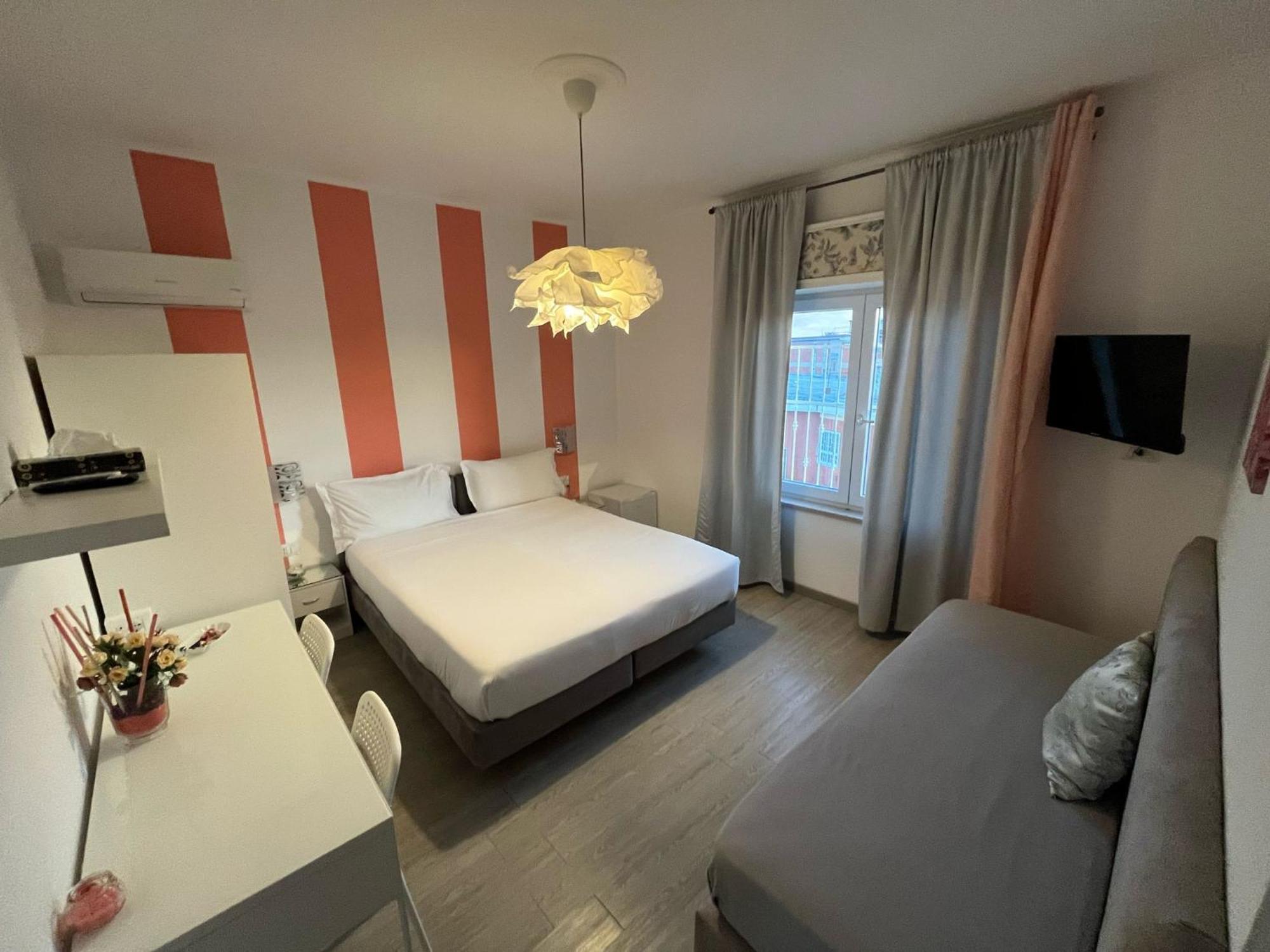 F.Rooms Napoli Exteriör bild